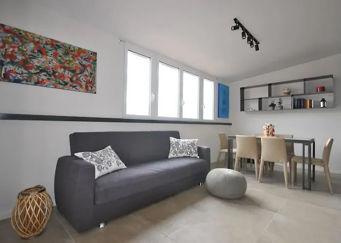 Nisus Apartment, Prestigioso *